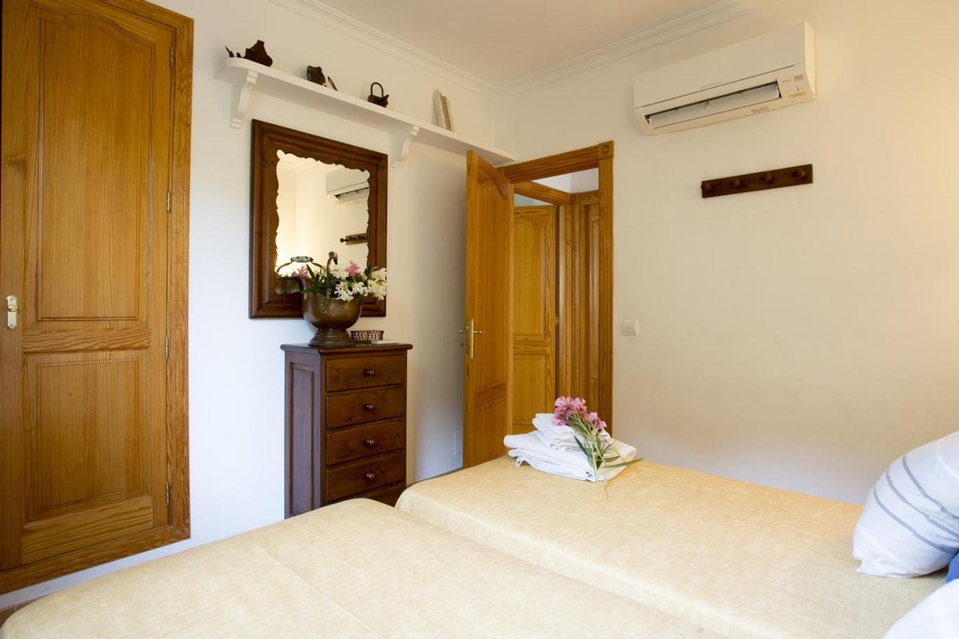 Villa With Private Mountain Ideal Runners Trailers Near Beach Approx 5 Min Walking Beach,Property Belong Puerto Pollensa Villas And Apartments エクステリア 写真