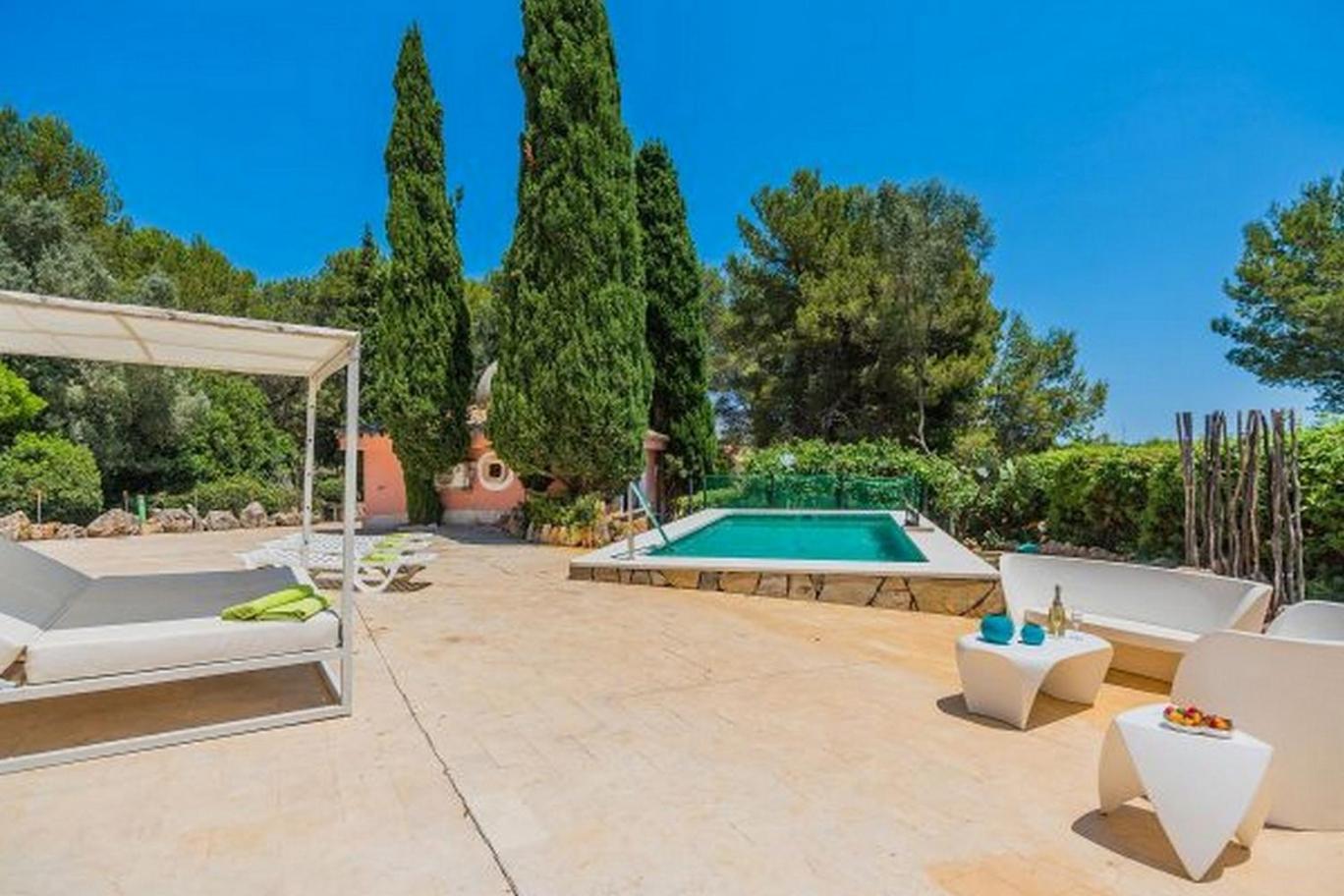 Villa With Private Mountain Ideal Runners Trailers Near Beach Approx 5 Min Walking Beach,Property Belong Puerto Pollensa Villas And Apartments エクステリア 写真